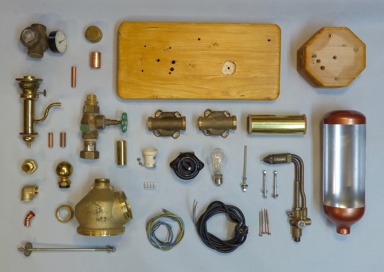 Steampunk Lamp 72 parts.jpg